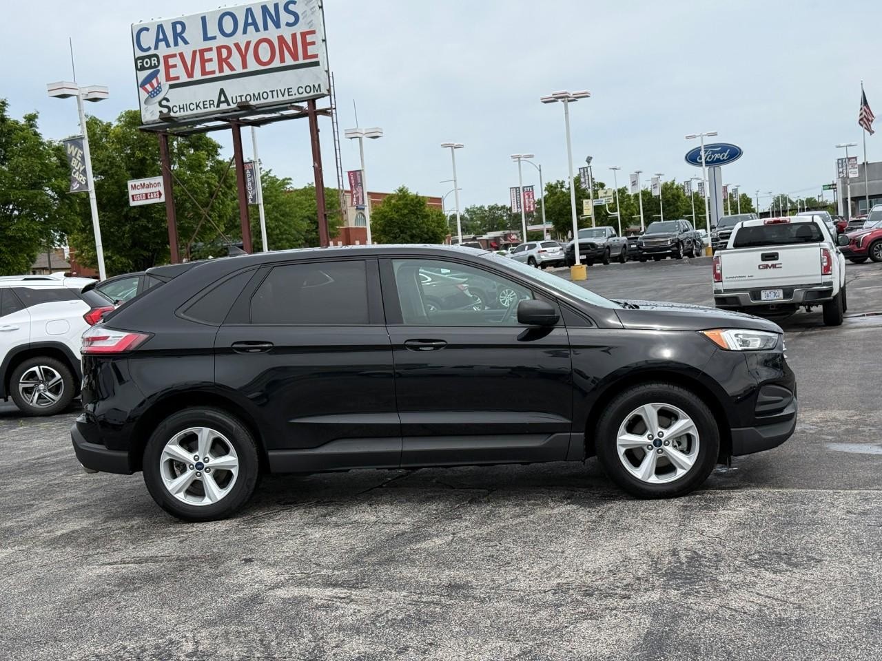 Ford Edge Vehicle Full-screen Gallery Image 05