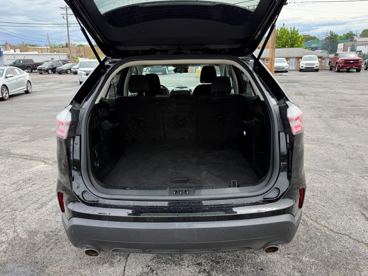 Ford Edge Vehicle Full-screen Gallery Image 07