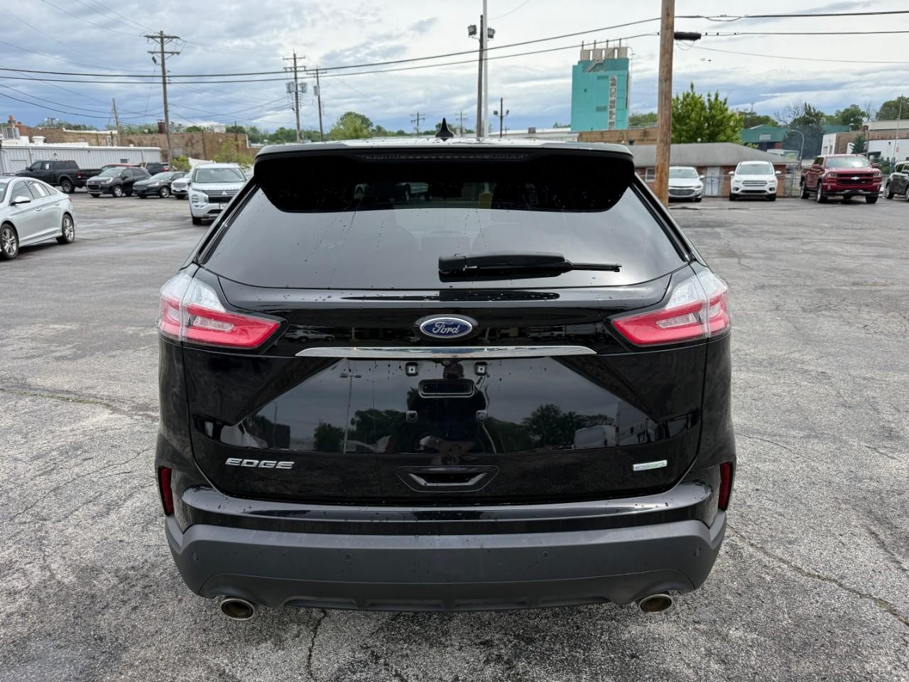 Ford Edge Vehicle Full-screen Gallery Image 08