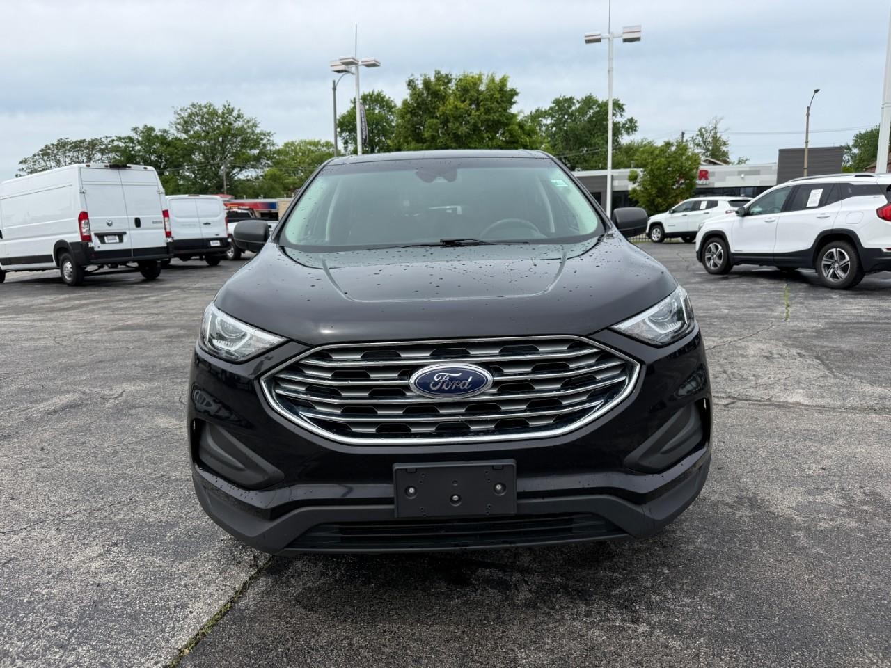 Ford Edge Vehicle Full-screen Gallery Image 09