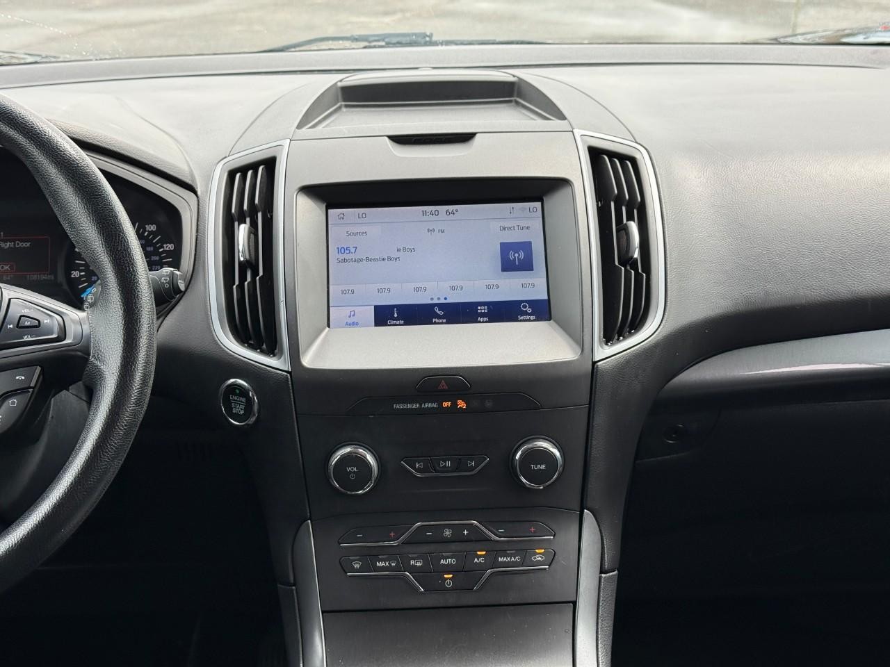 Ford Edge Vehicle Full-screen Gallery Image 13