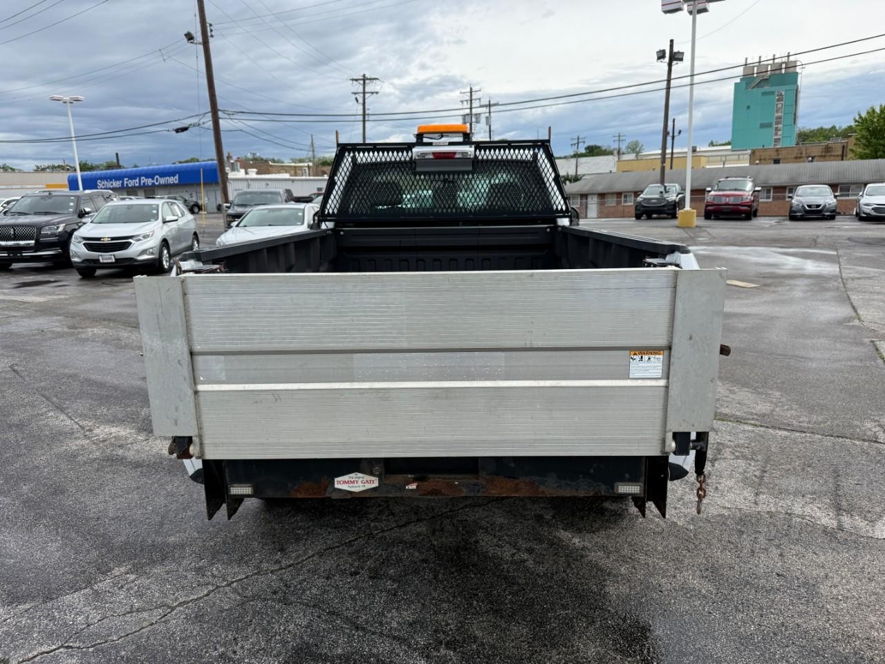 Ford F-150 Vehicle Full-screen Gallery Image 08