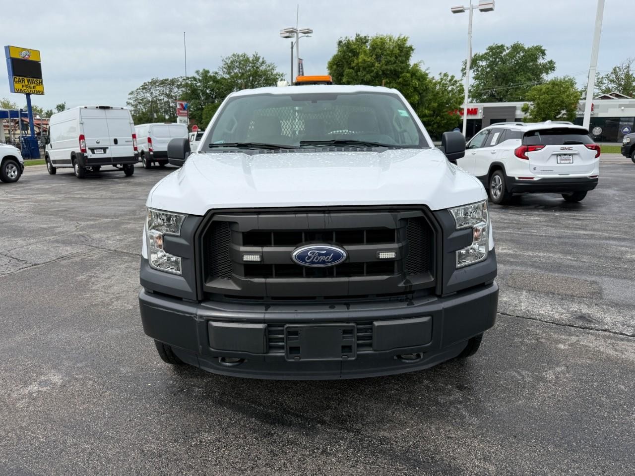 Ford F-150 Vehicle Full-screen Gallery Image 09