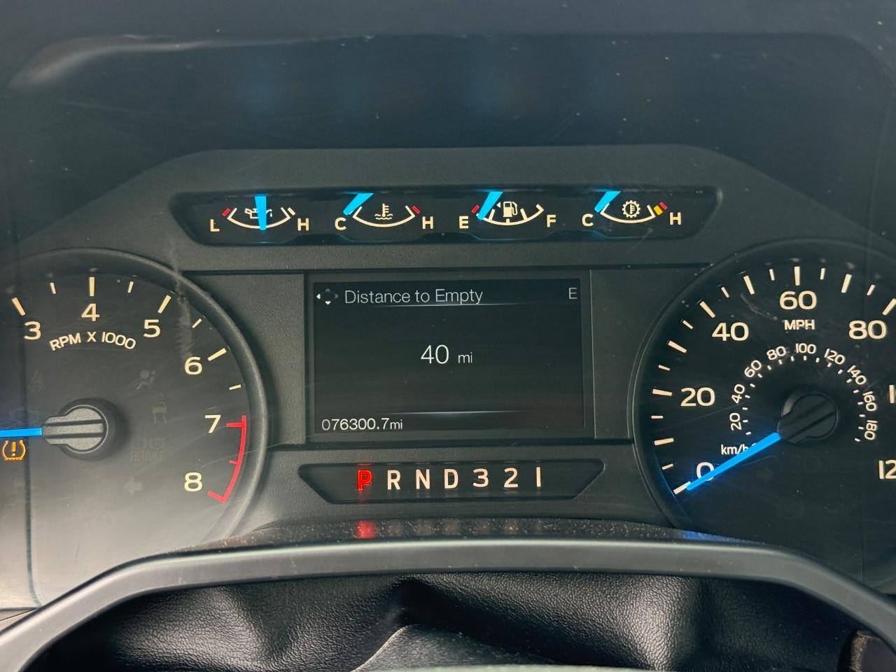 Ford F-150 Vehicle Full-screen Gallery Image 15