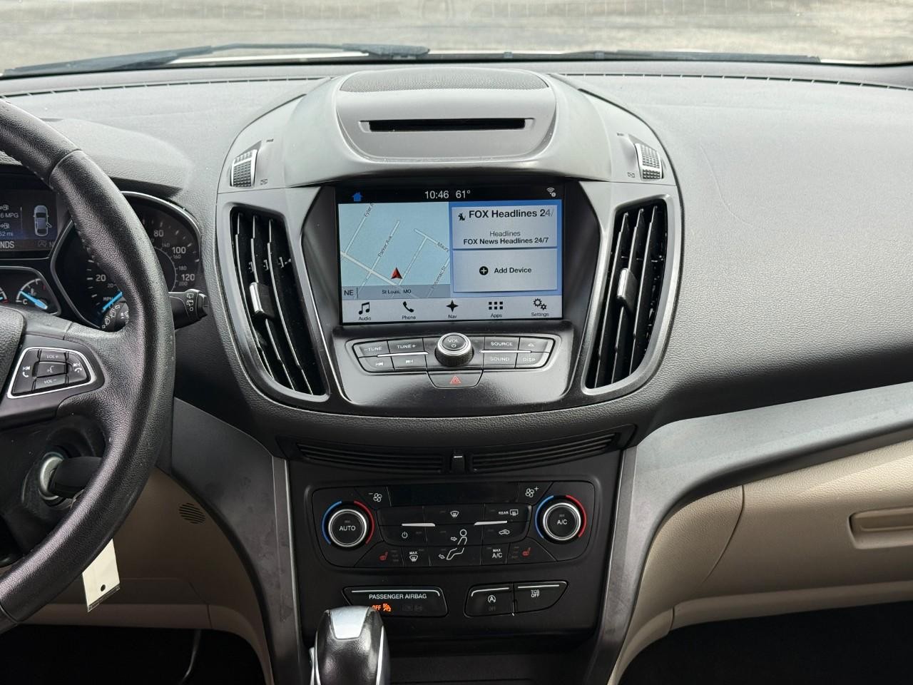 Ford Escape Vehicle Full-screen Gallery Image 12