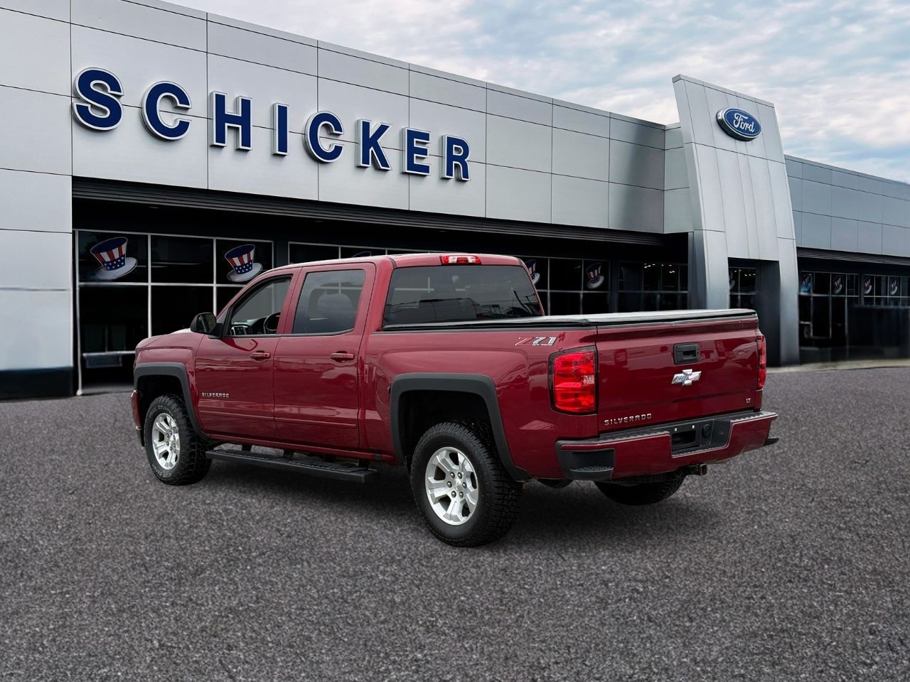 Chevrolet Silverado 1500 Vehicle Full-screen Gallery Image 03