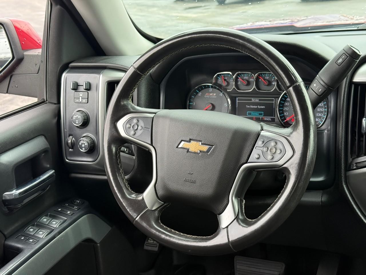 Chevrolet Silverado 1500 Vehicle Full-screen Gallery Image 12