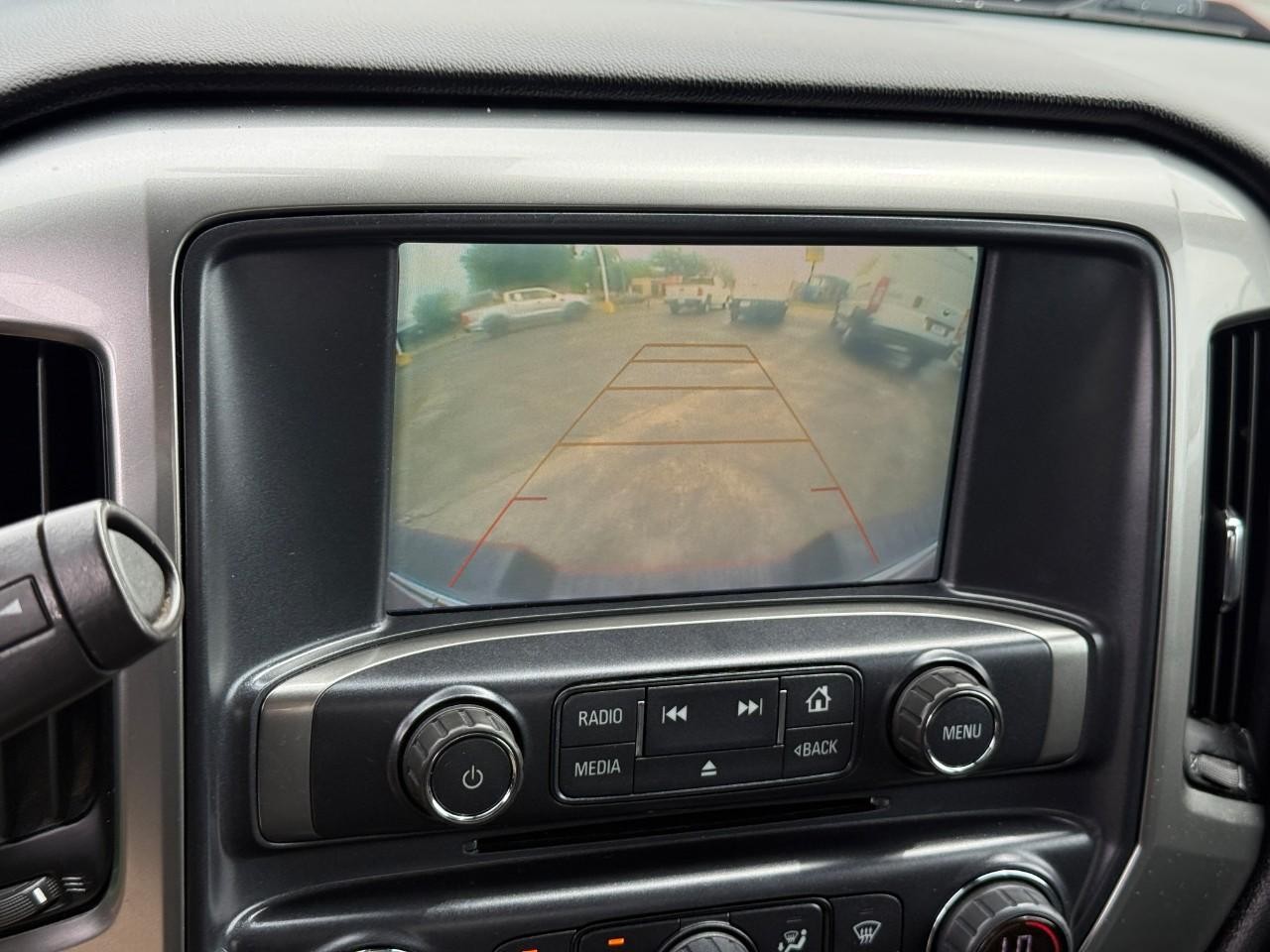 Chevrolet Silverado 1500 Vehicle Full-screen Gallery Image 21