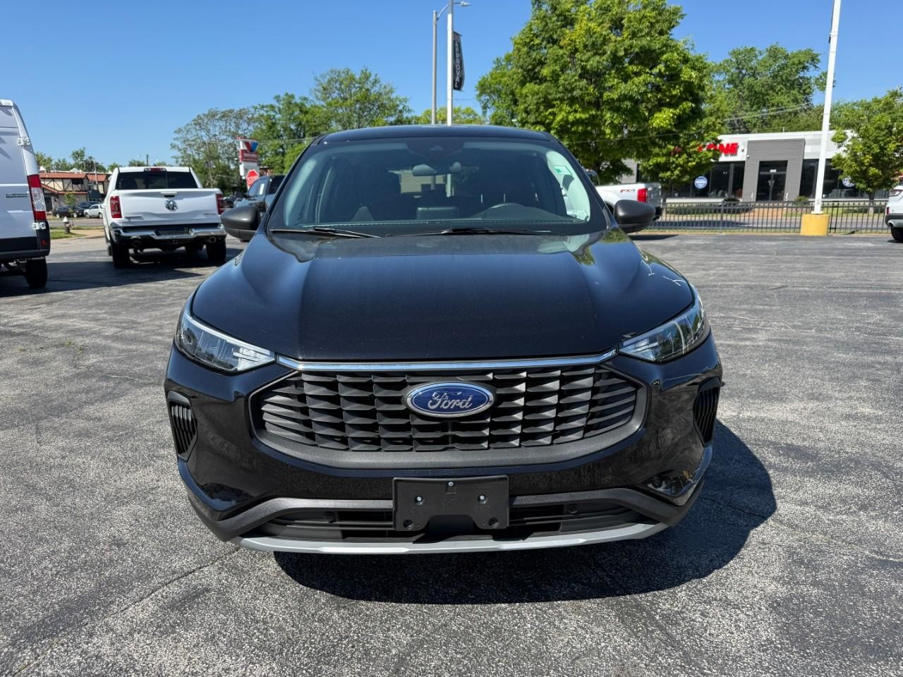 Ford Escape Vehicle Full-screen Gallery Image 10