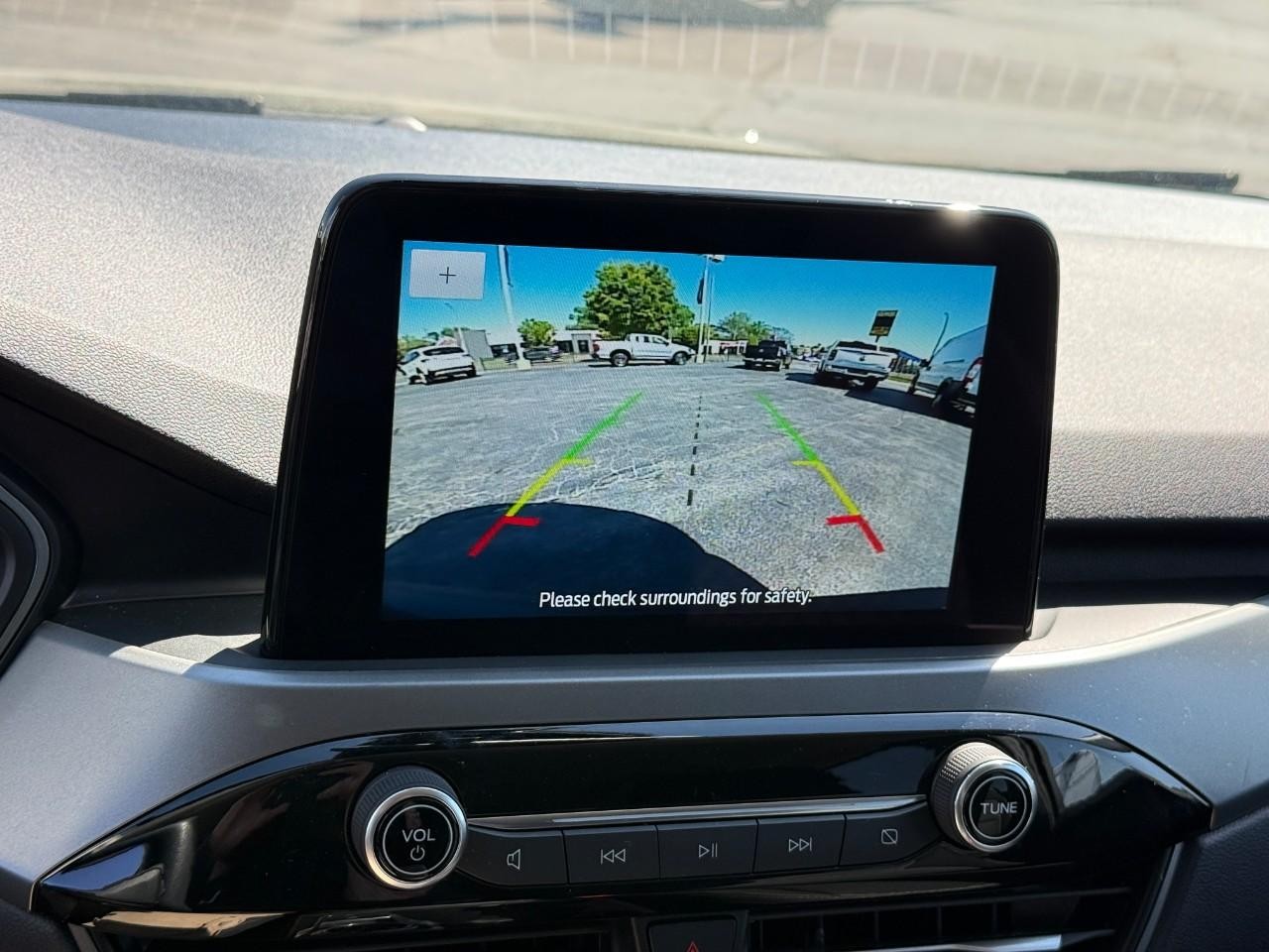 Ford Escape Vehicle Full-screen Gallery Image 26