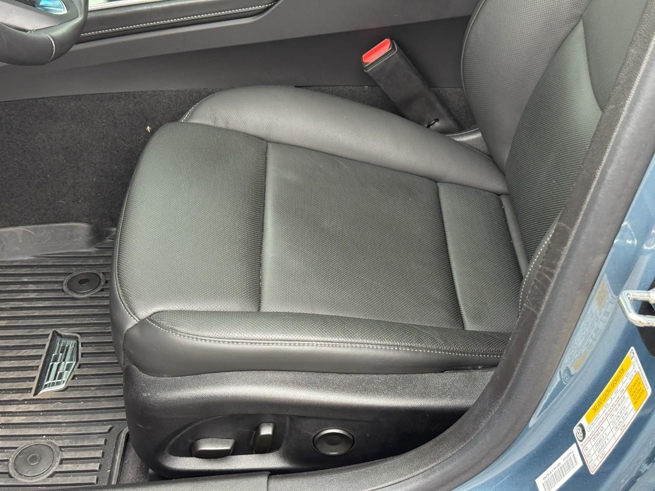 Cadillac CT5 Vehicle Full-screen Gallery Image 18
