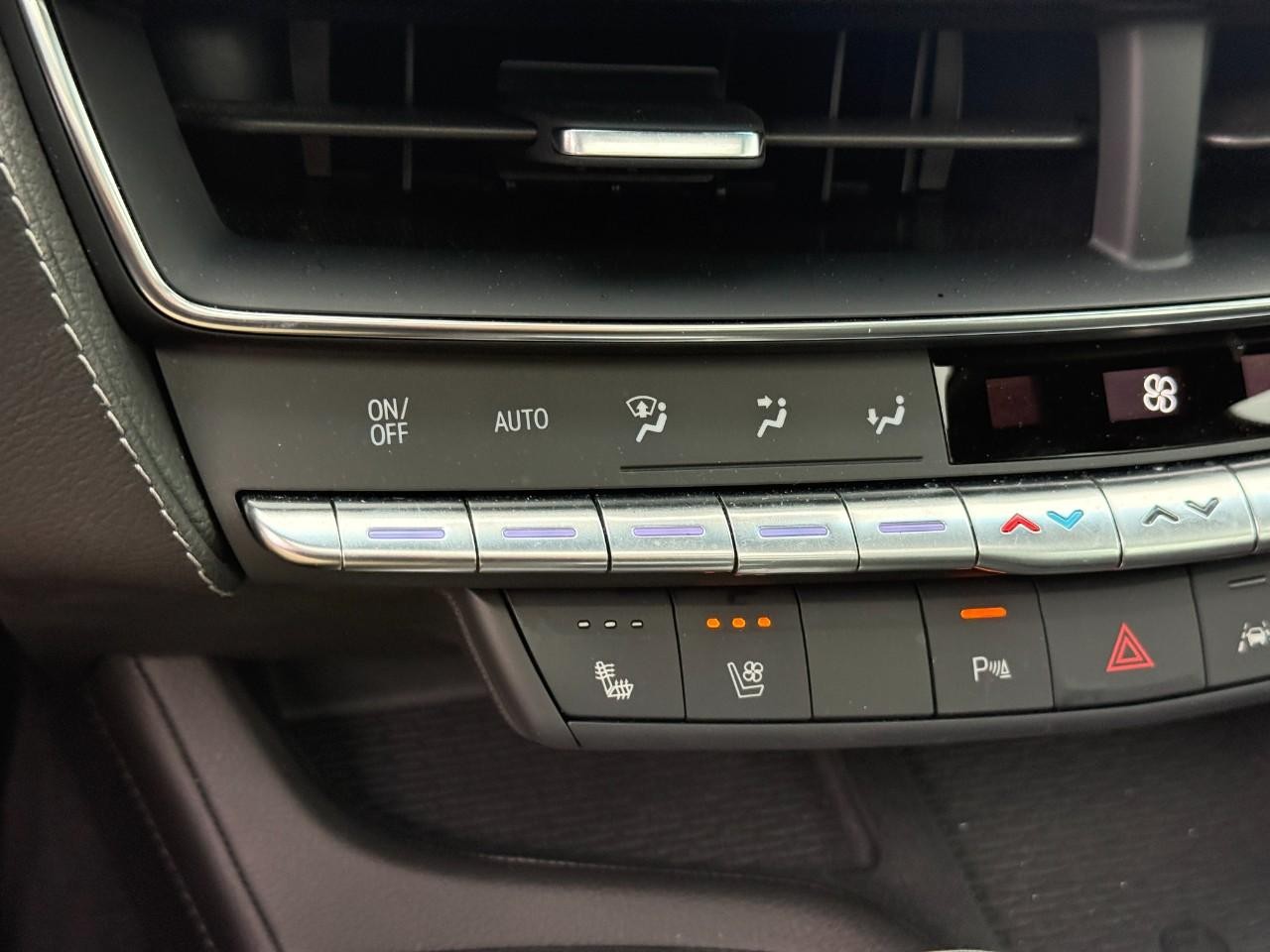 Cadillac CT5 Vehicle Full-screen Gallery Image 24