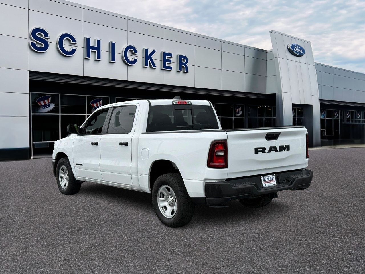 Ram 1500 Vehicle Full-screen Gallery Image 03