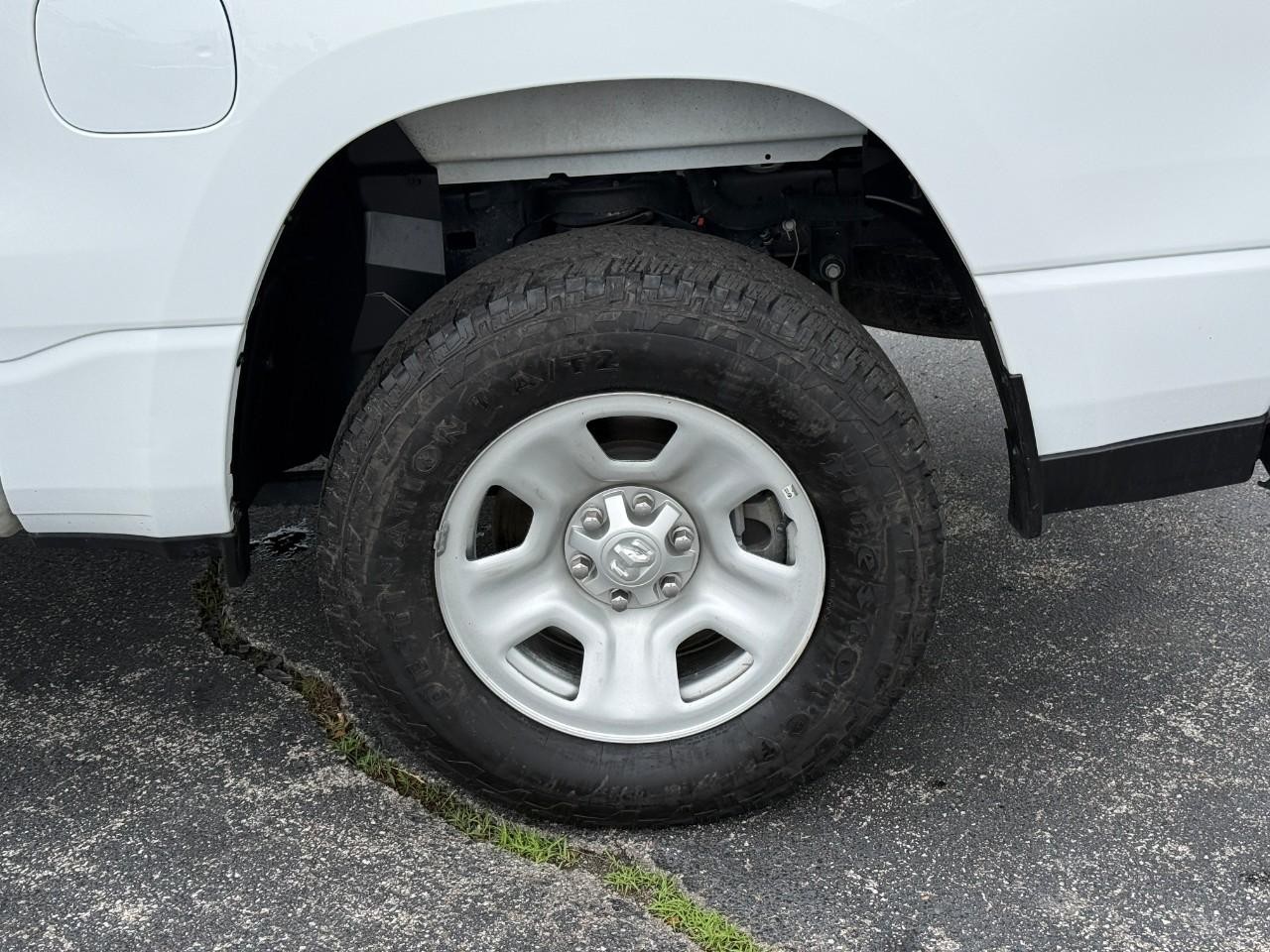 Ram 1500 Vehicle Full-screen Gallery Image 06