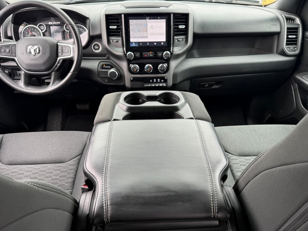 Ram 1500 Vehicle Full-screen Gallery Image 11