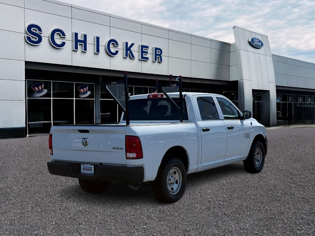 Ram 1500 Classic Vehicle Full-screen Gallery Image 02