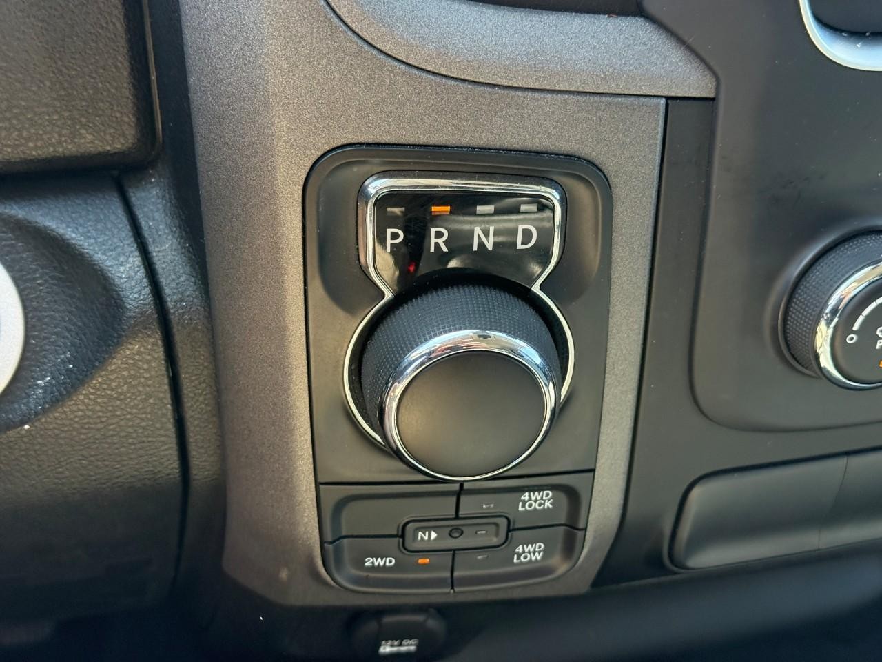 Ram 1500 Classic Vehicle Full-screen Gallery Image 21