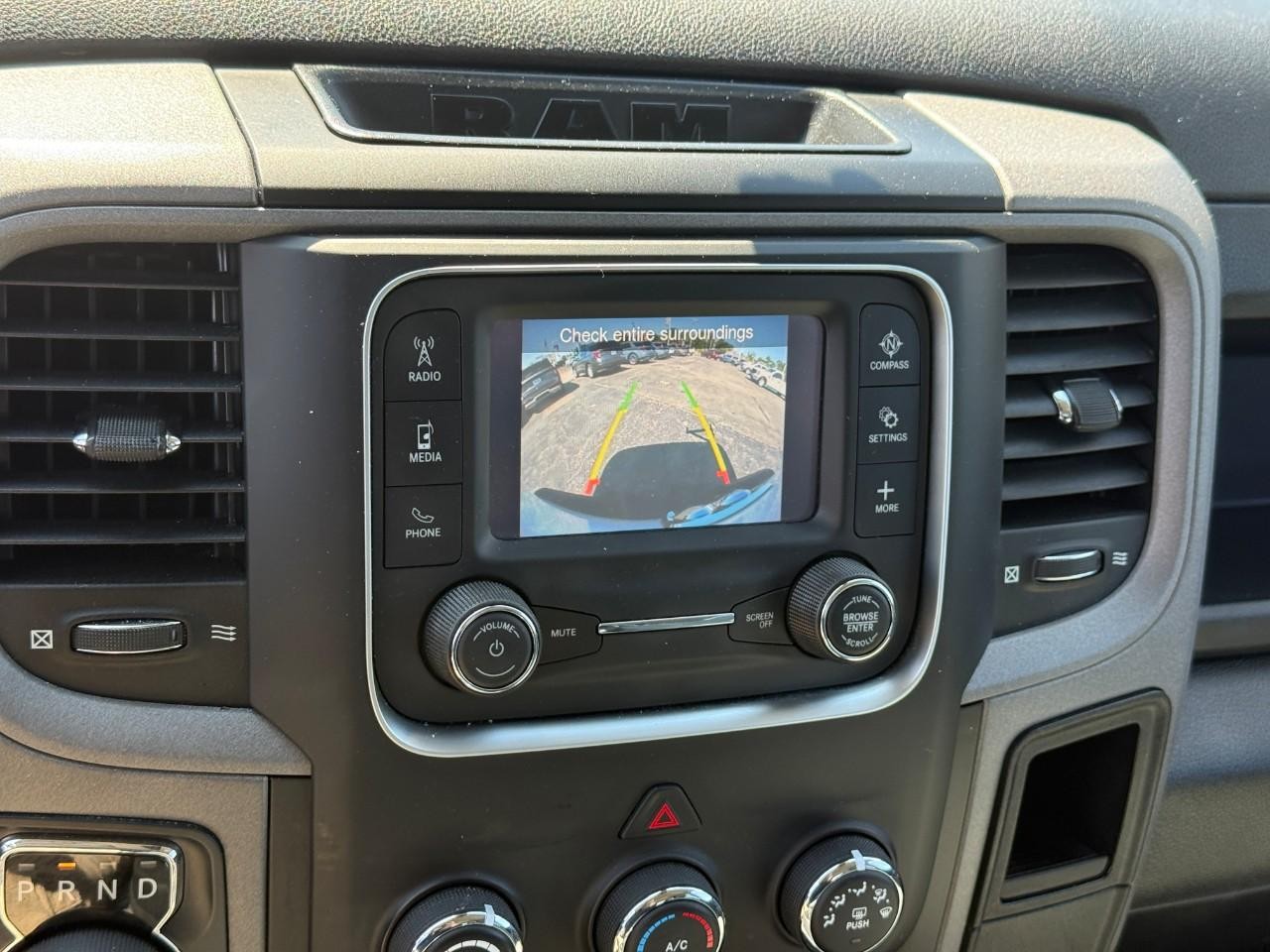 Ram 1500 Classic Vehicle Full-screen Gallery Image 22