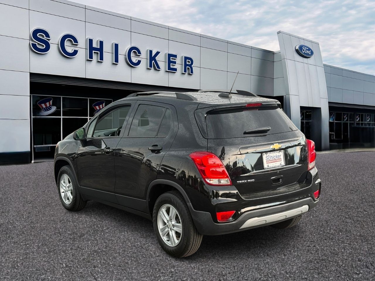 Chevrolet Trax Vehicle Full-screen Gallery Image 03