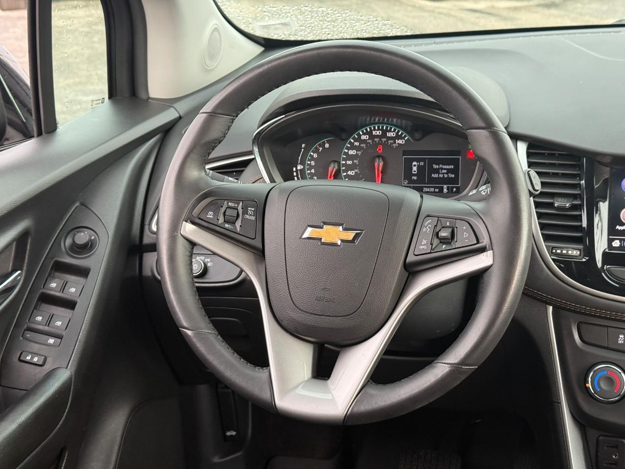 Chevrolet Trax Vehicle Full-screen Gallery Image 12