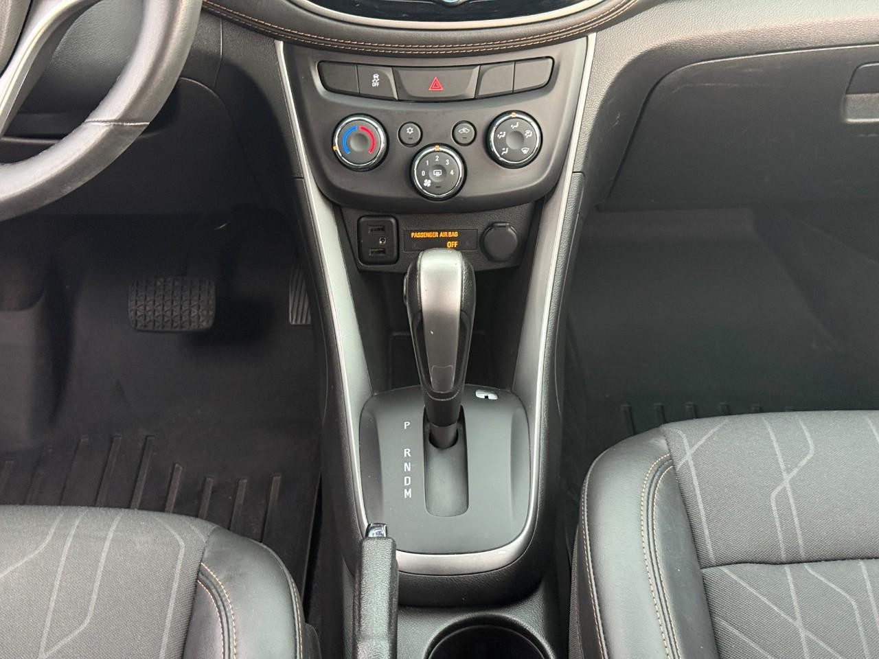 Chevrolet Trax Vehicle Full-screen Gallery Image 15