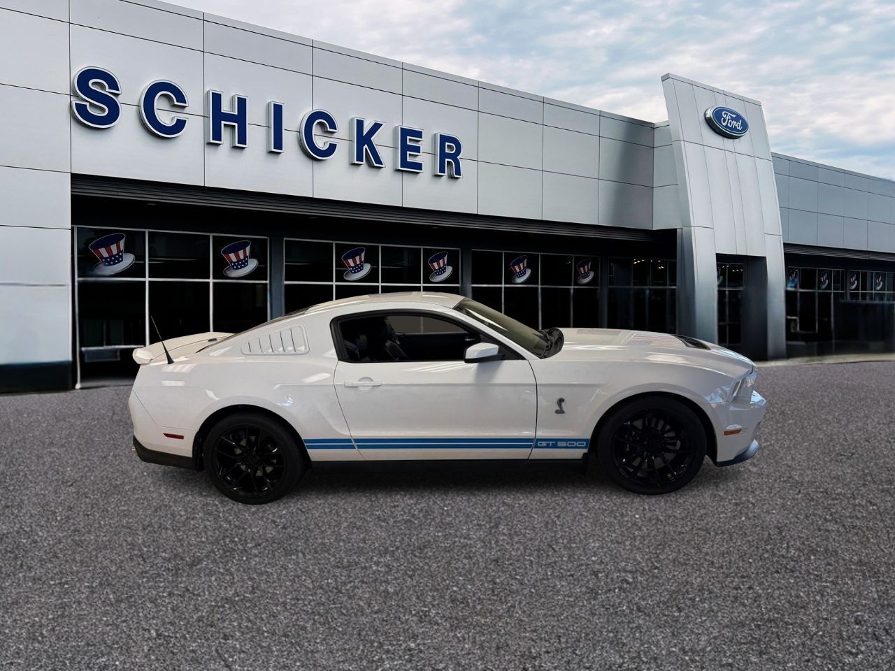 Ford Mustang Vehicle Full-screen Gallery Image 02