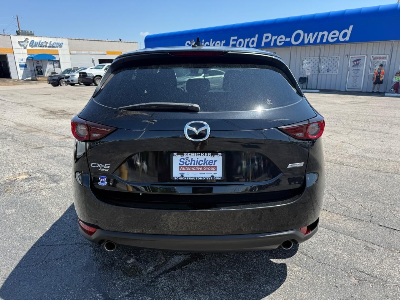 Mazda CX-5 Vehicle Full-screen Gallery Image 06