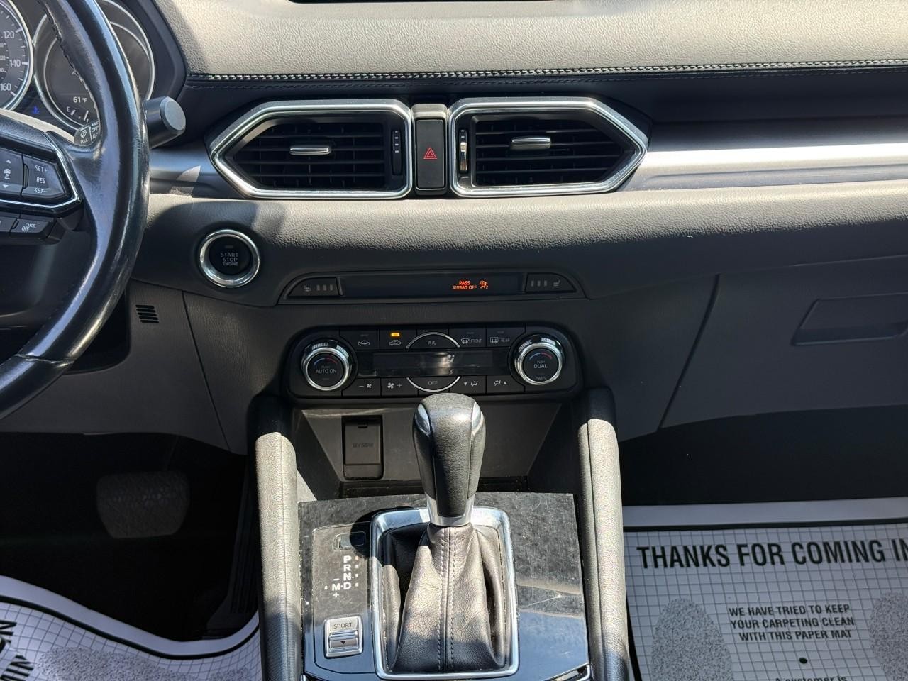 Mazda CX-5 Vehicle Full-screen Gallery Image 15