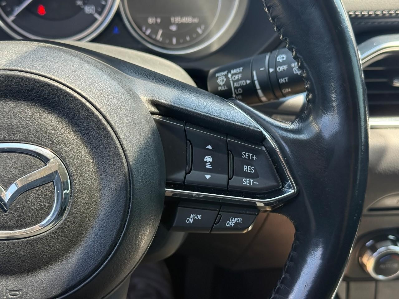 Mazda CX-5 Vehicle Full-screen Gallery Image 21
