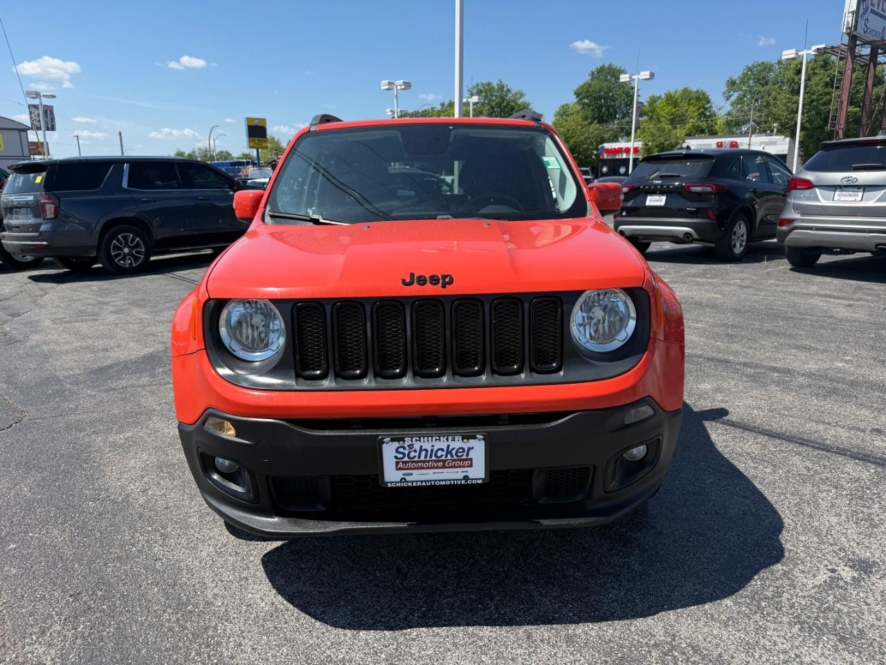Jeep Renegade Vehicle Full-screen Gallery Image 09