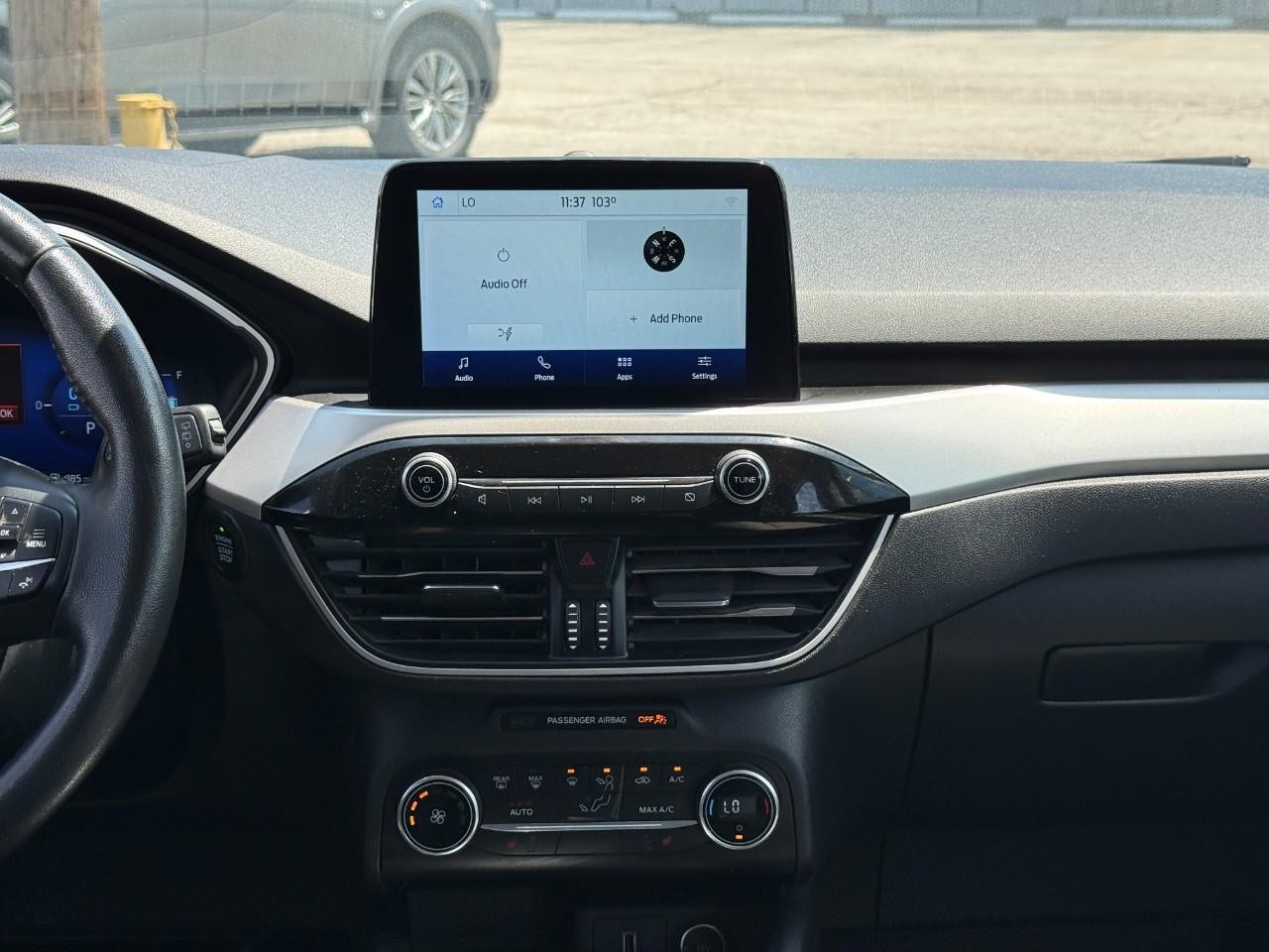 Ford Escape Vehicle Full-screen Gallery Image 13