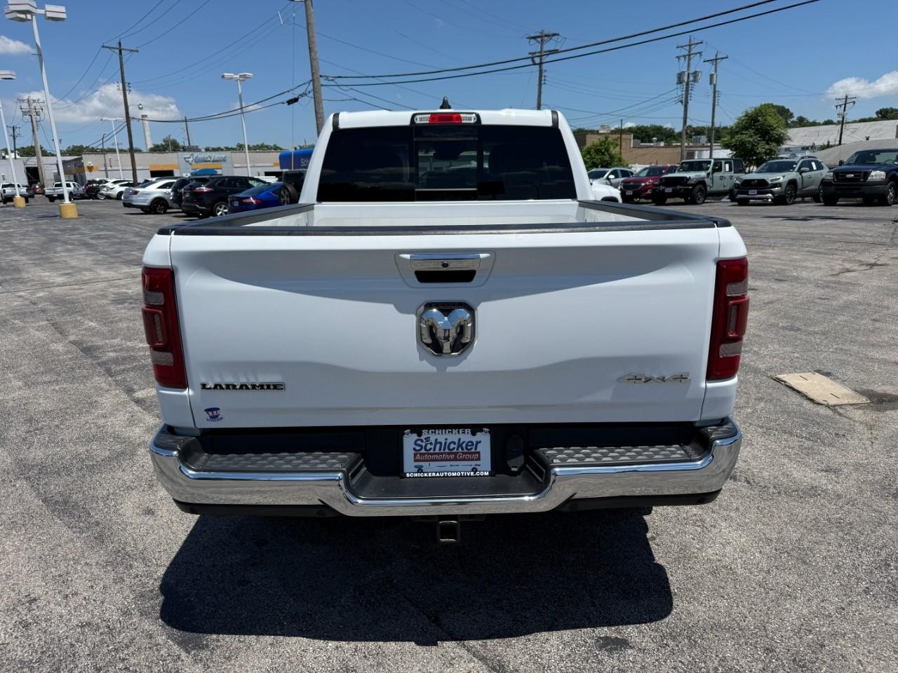 Ram 1500 Vehicle Full-screen Gallery Image 08