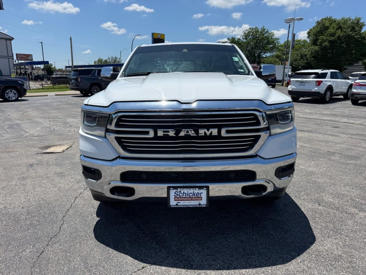 Ram 1500 Vehicle Full-screen Gallery Image 09
