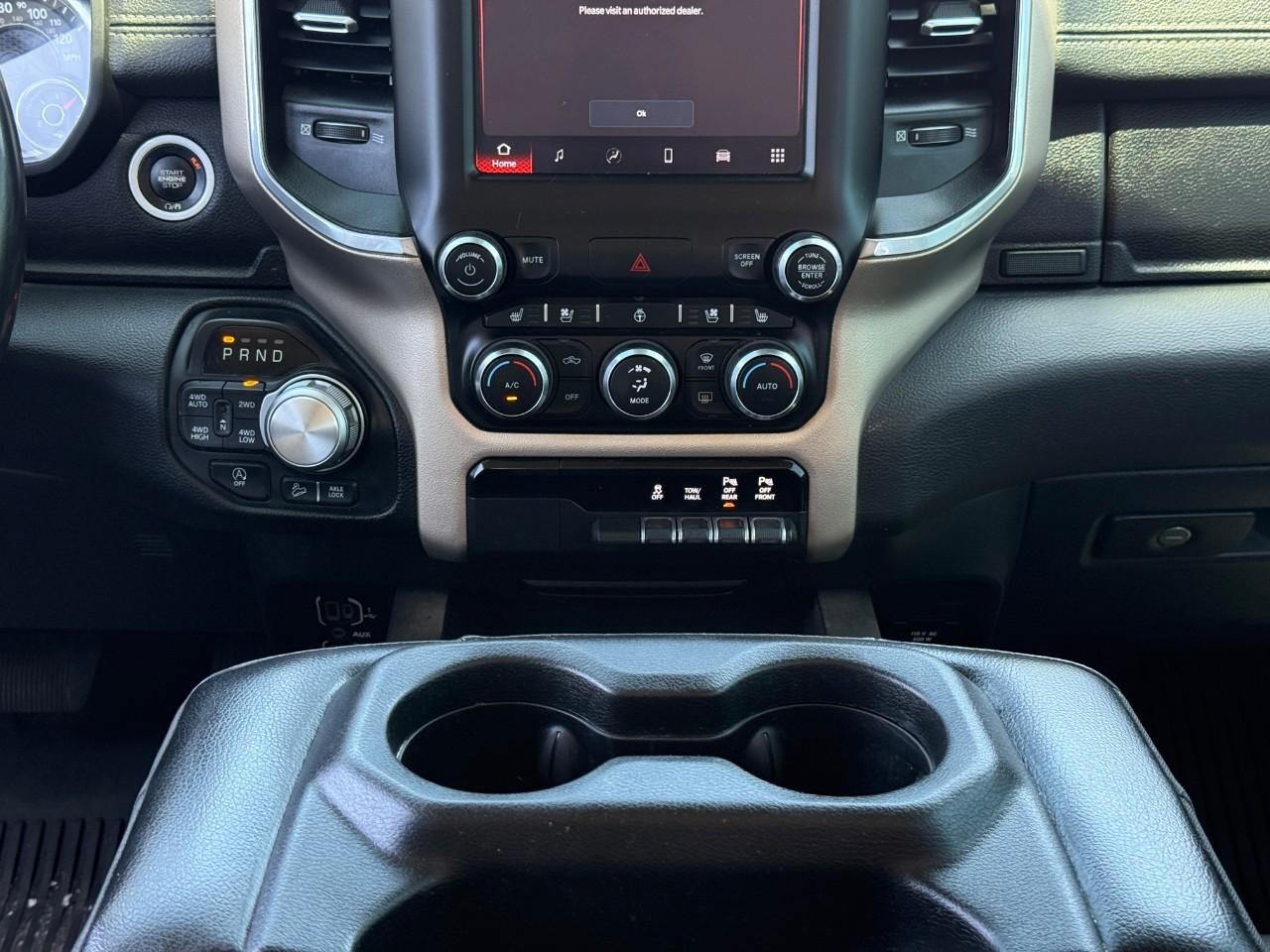 Ram 1500 Vehicle Full-screen Gallery Image 14