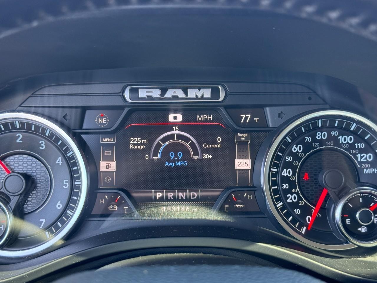 Ram 1500 Vehicle Full-screen Gallery Image 21
