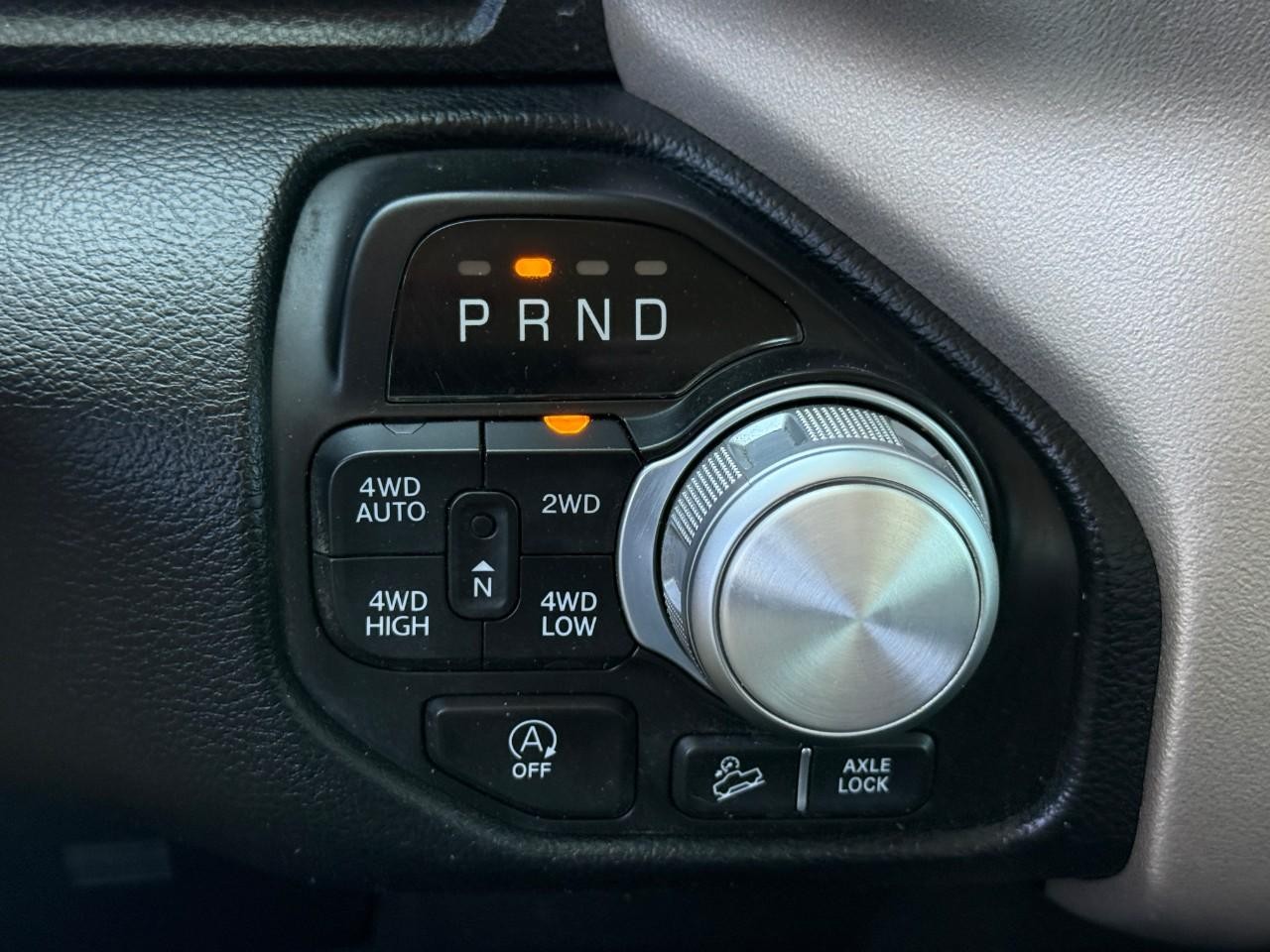 Ram 1500 Vehicle Full-screen Gallery Image 22