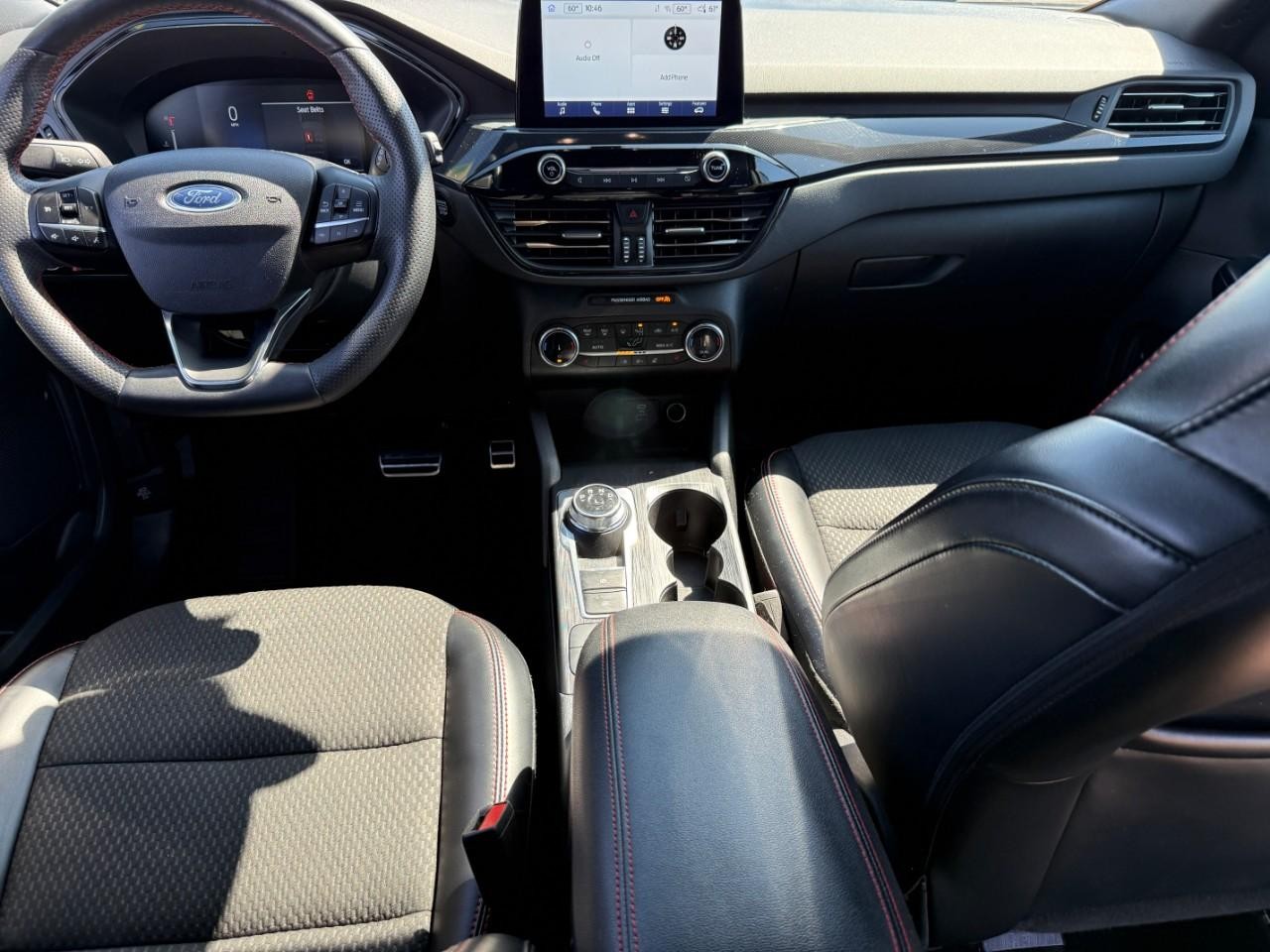 Ford Escape Vehicle Full-screen Gallery Image 11