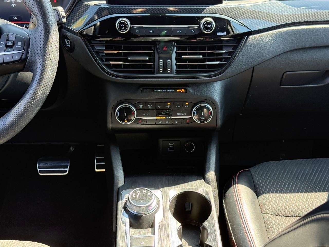 Ford Escape Vehicle Full-screen Gallery Image 14