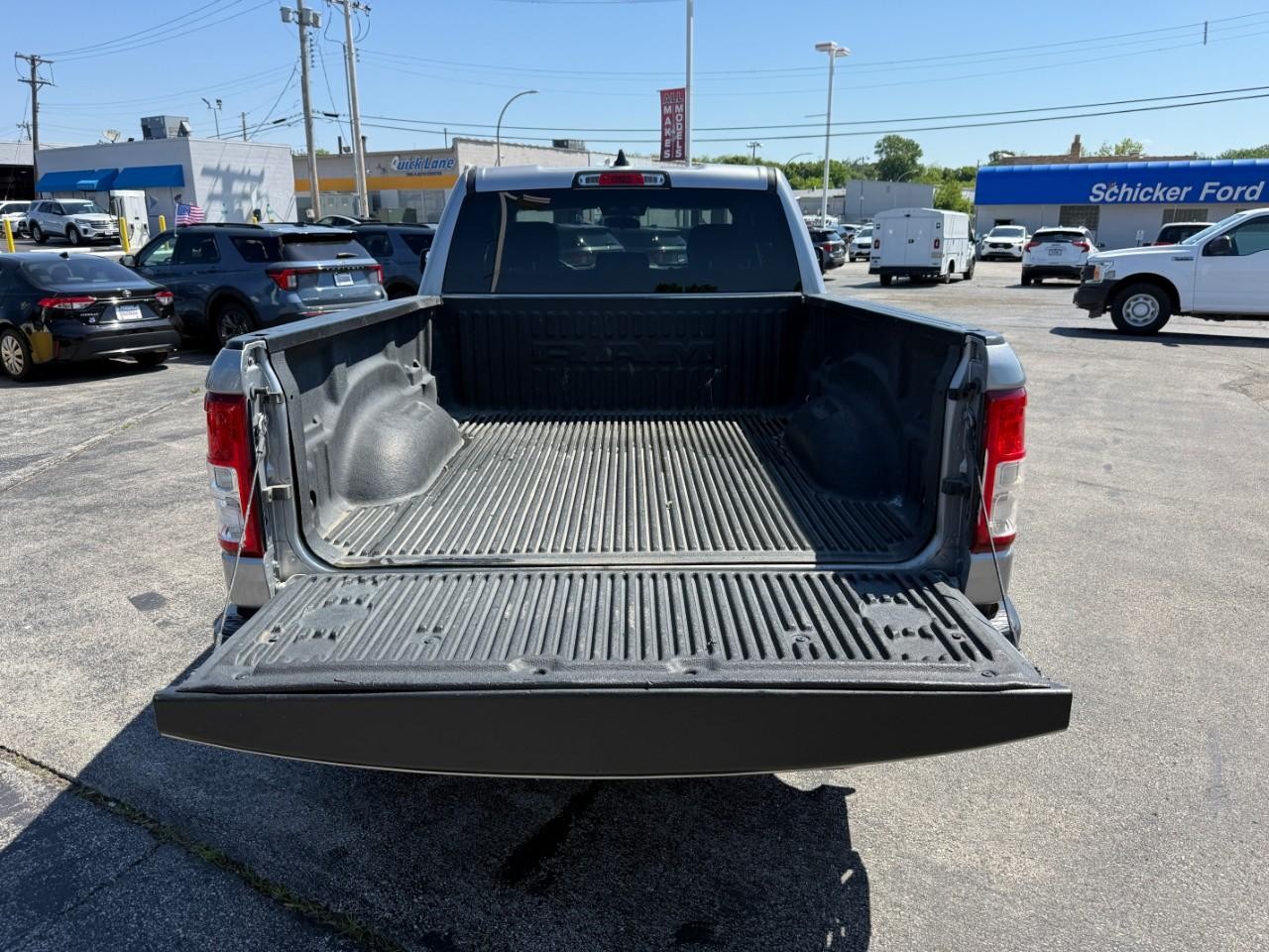 Ram 1500 Vehicle Full-screen Gallery Image 07