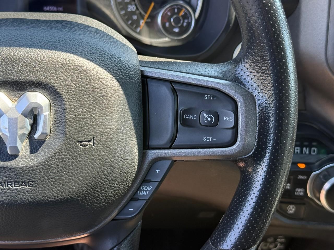 Ram 1500 Vehicle Full-screen Gallery Image 16