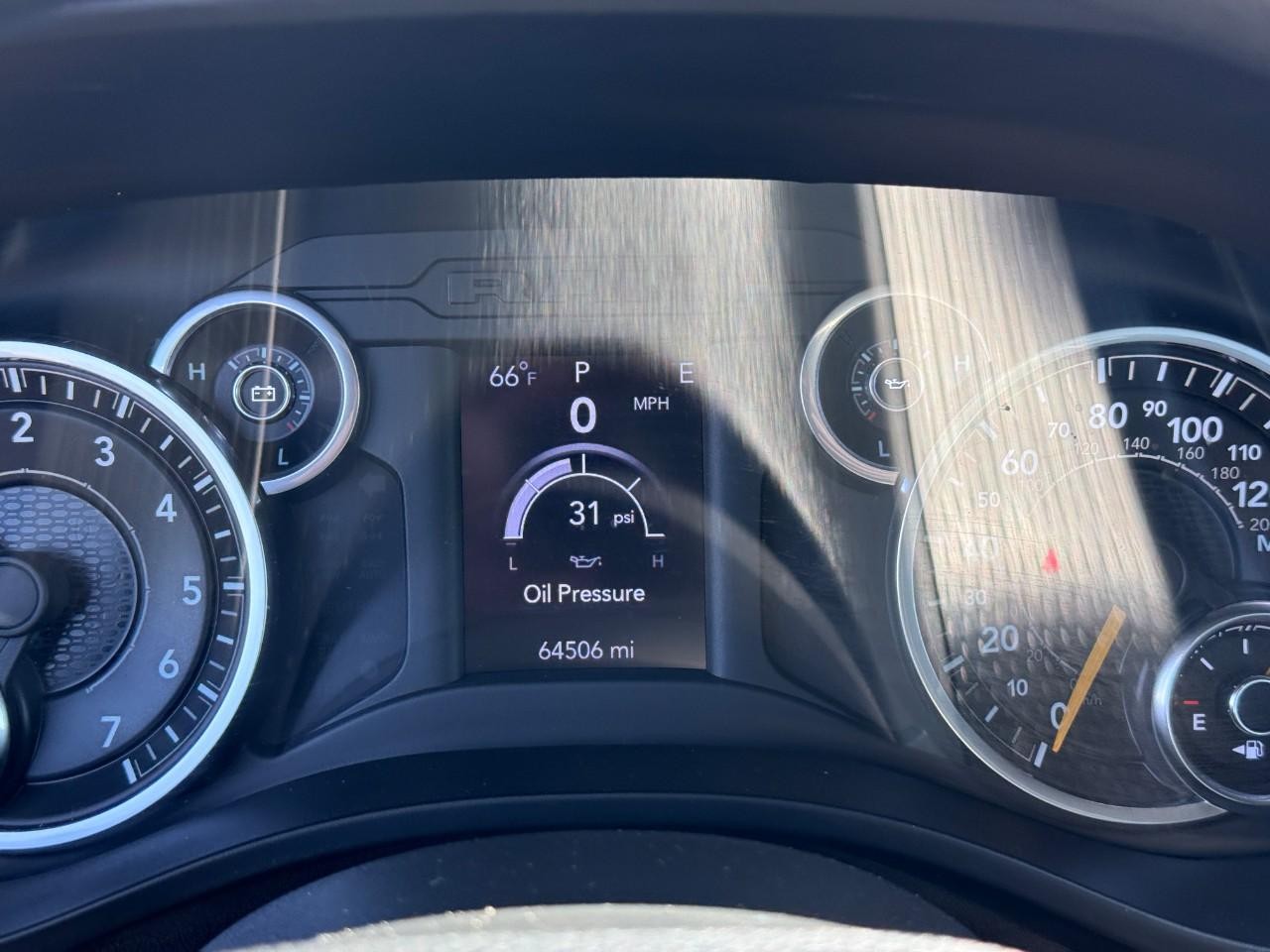 Ram 1500 Vehicle Full-screen Gallery Image 17