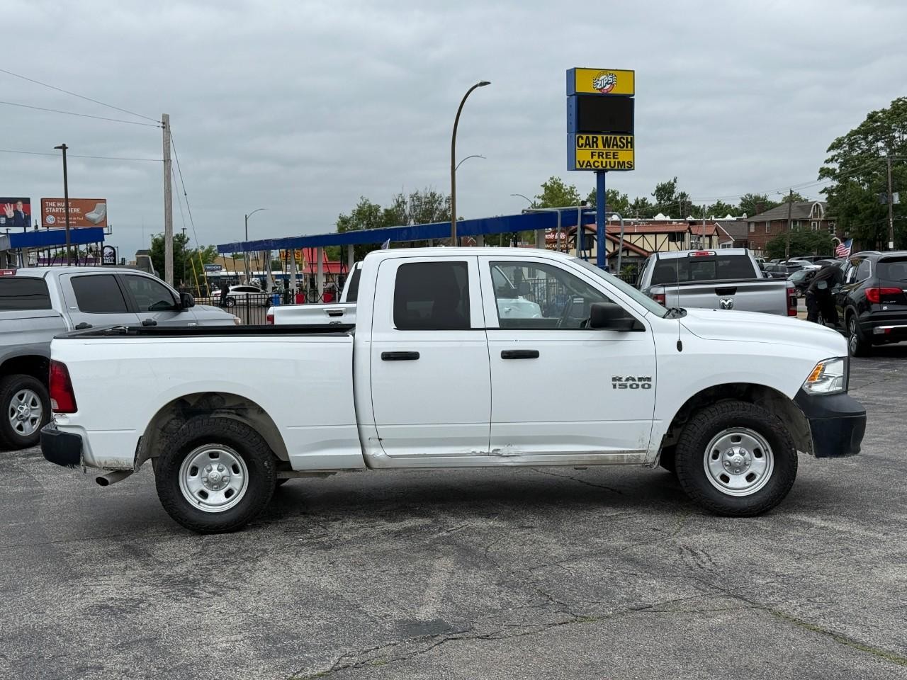 Ram 1500 Vehicle Full-screen Gallery Image 05
