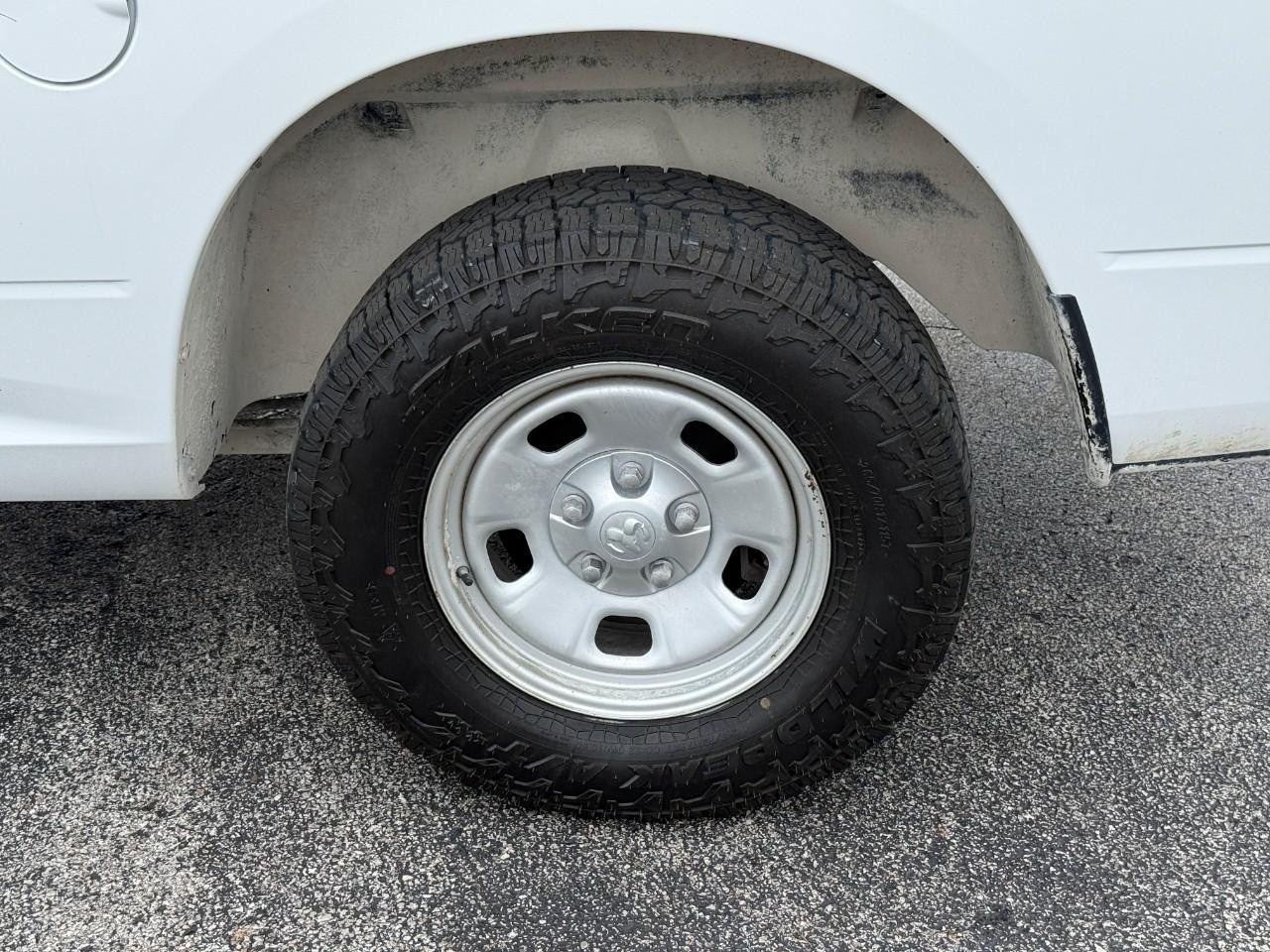 Ram 1500 Vehicle Full-screen Gallery Image 06