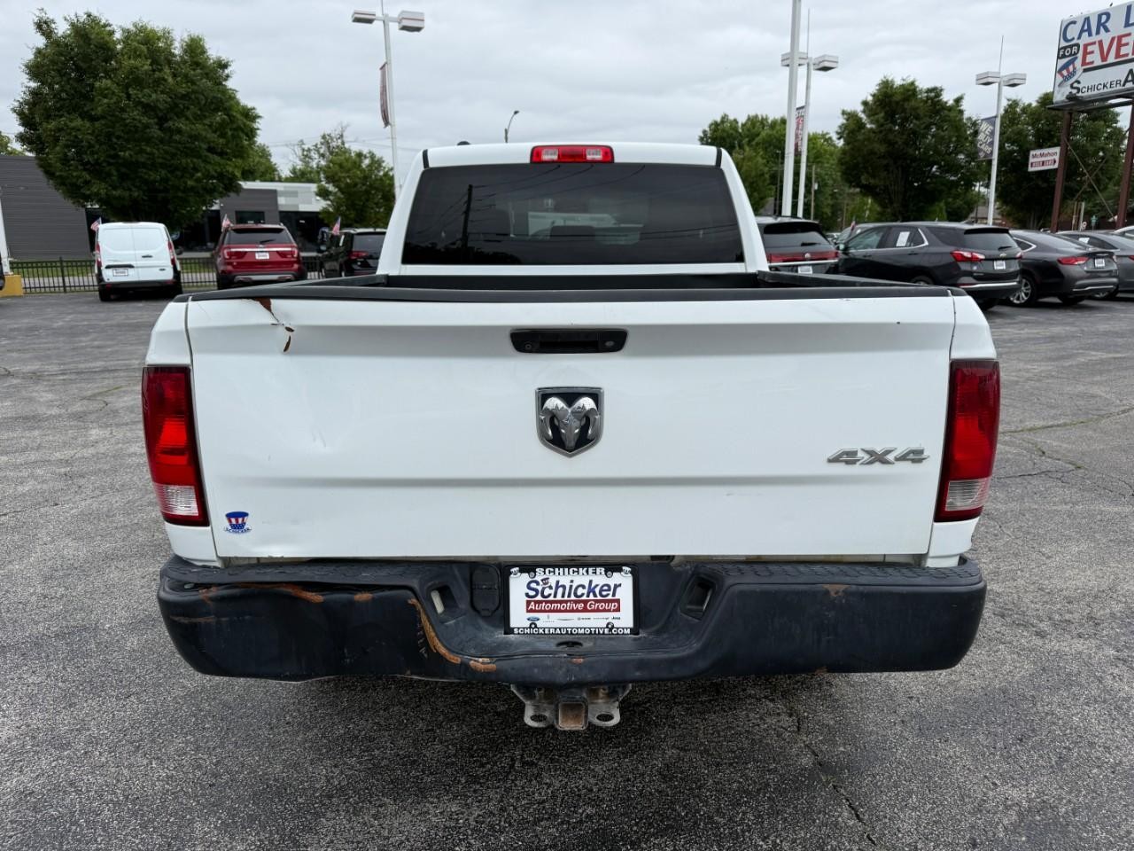 Ram 1500 Vehicle Full-screen Gallery Image 08