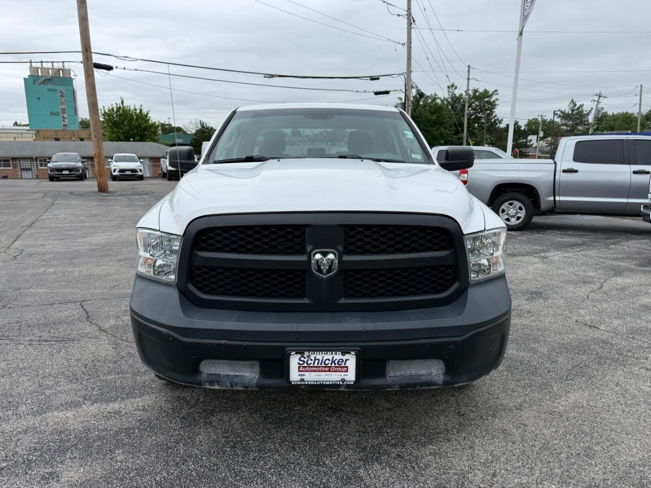 Ram 1500 Vehicle Full-screen Gallery Image 09