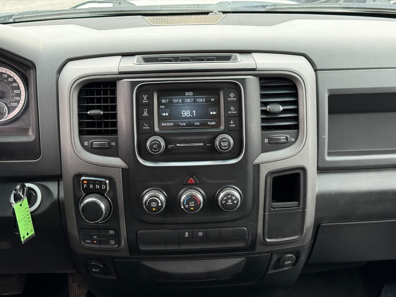 Ram 1500 Vehicle Full-screen Gallery Image 13