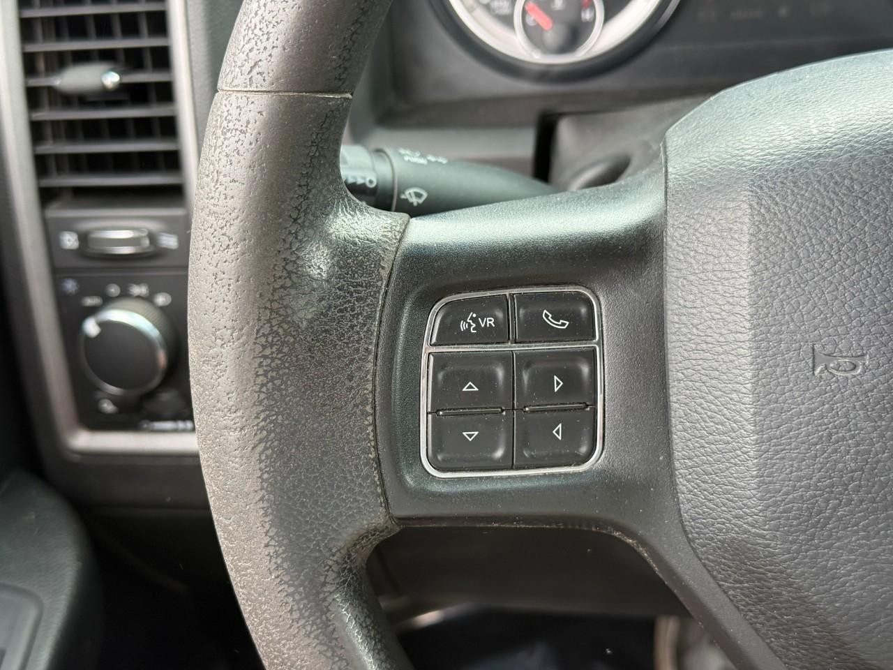 Ram 1500 Vehicle Full-screen Gallery Image 16