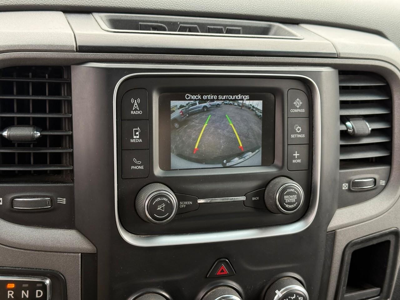 Ram 1500 Vehicle Full-screen Gallery Image 19