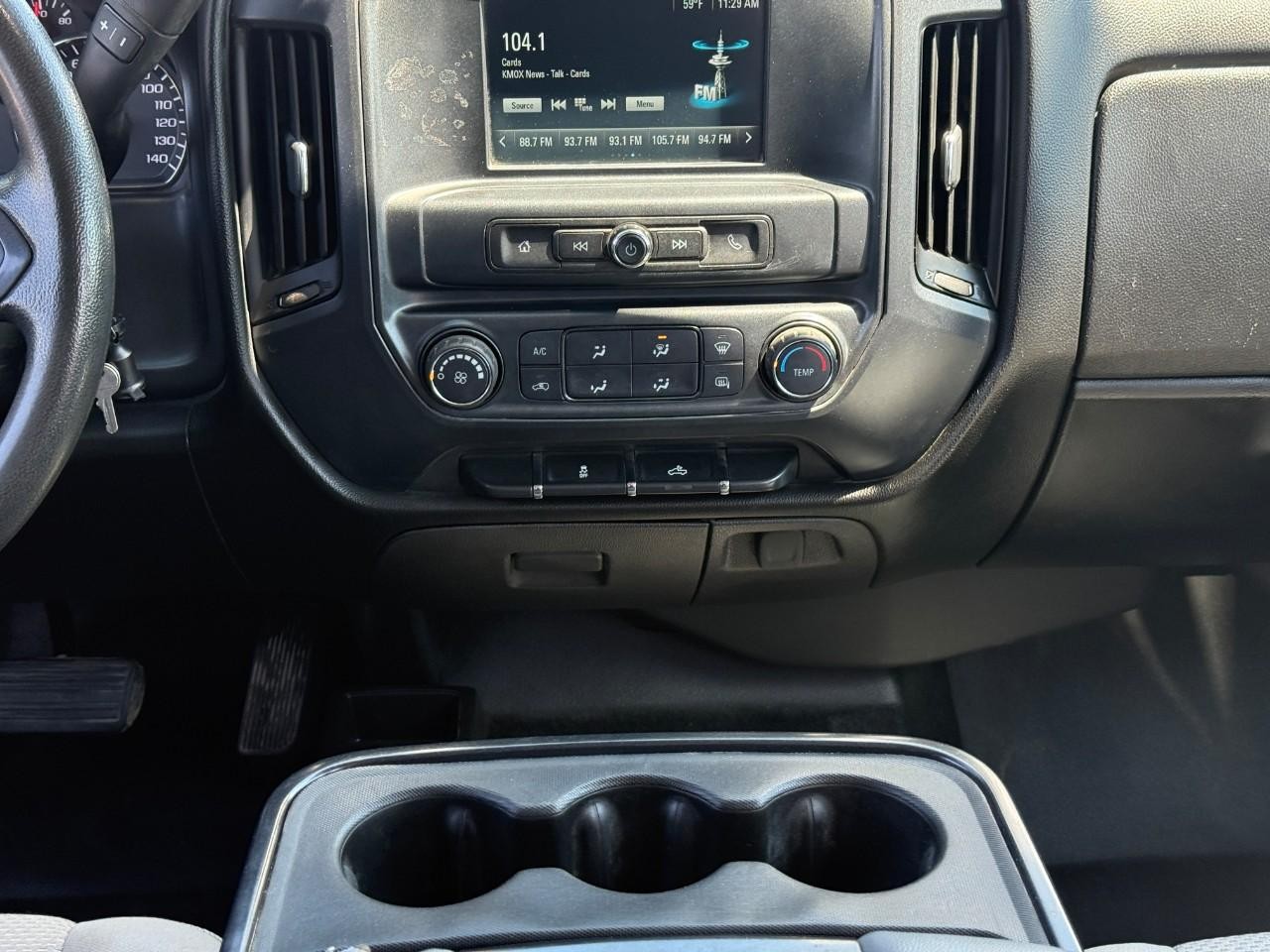 Chevrolet Silverado 1500 Vehicle Full-screen Gallery Image 14