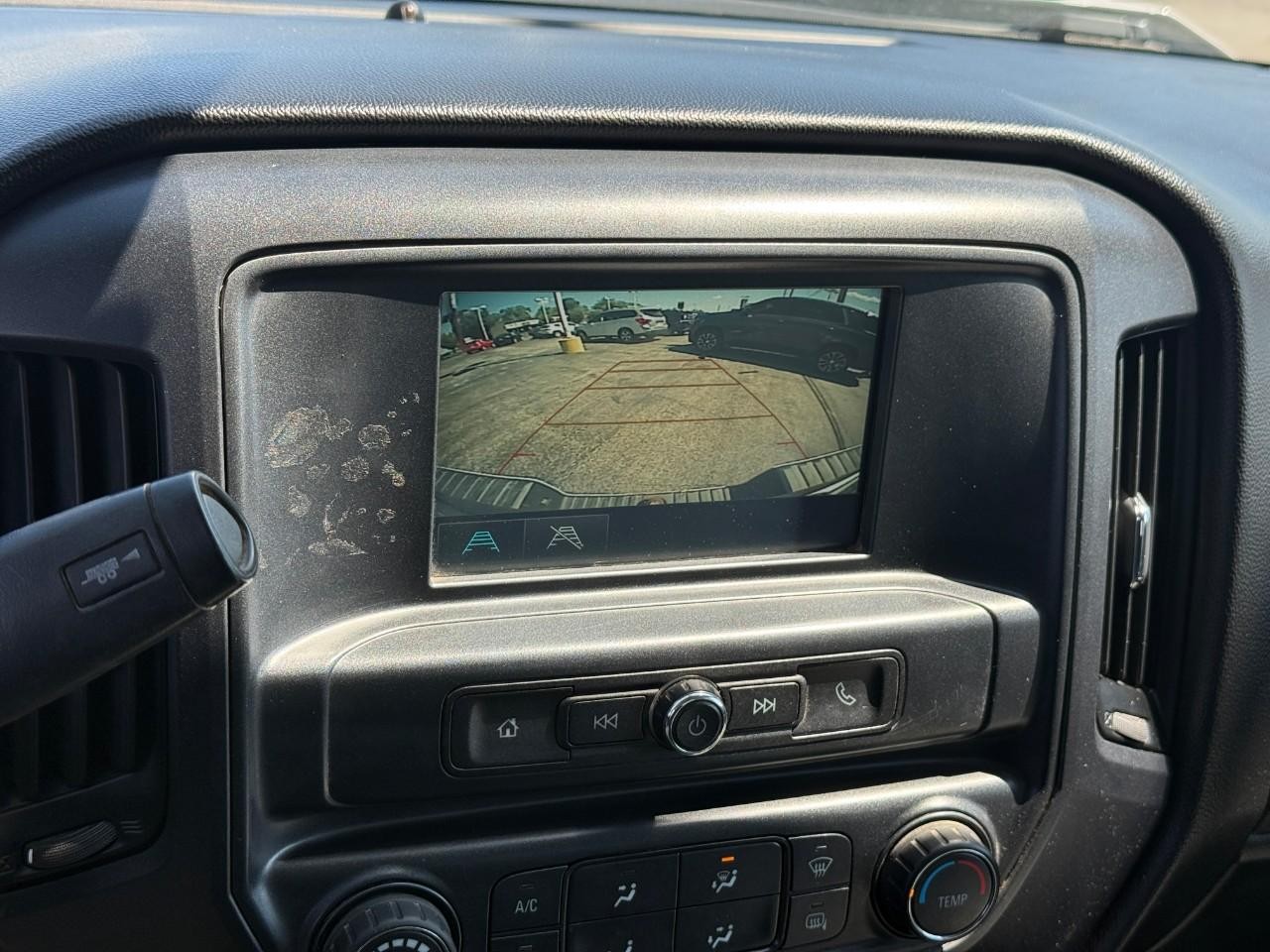Chevrolet Silverado 1500 Vehicle Full-screen Gallery Image 19